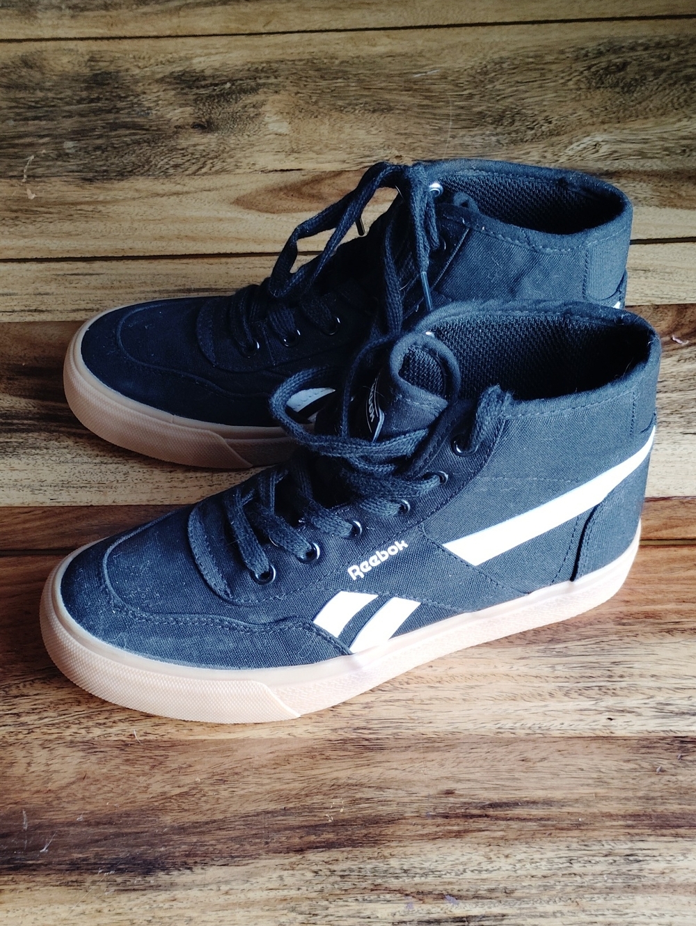 Kids Reebok Court Advance Vulc Black High Top with Gum Sole Sz 4K Canvas